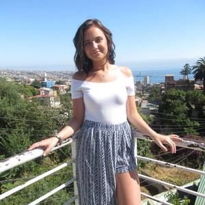 Meet your Posher, Emily